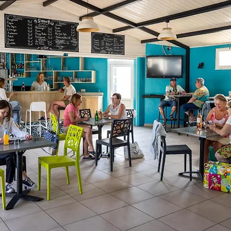 Domaine Des Salins 圣伊莱尔·德列