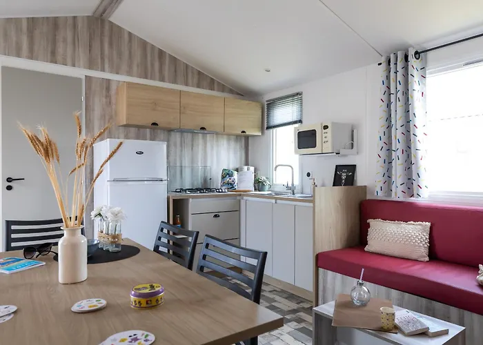 Domaine Des Salins * 圣伊莱尔·德列