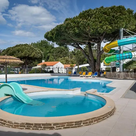Kemping Domaine Des Salins